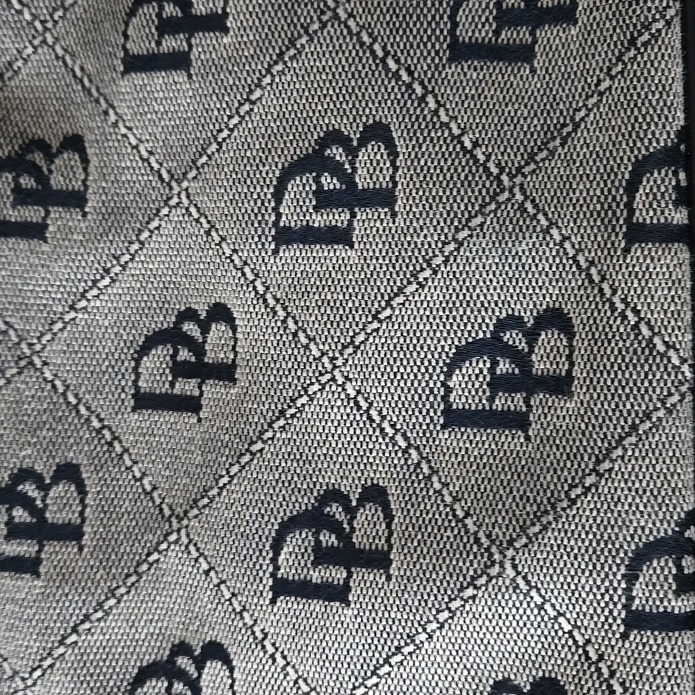 Dooney & Bourke Black and Gray Signature Bag - Picture 2 of 6